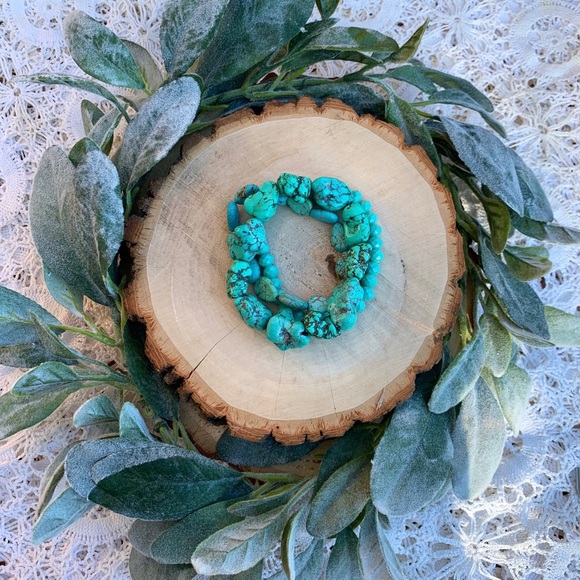 Natural Blue Kingman Turquoise Ithica Peak Nugget & Howlite Gemstone Bracelets - Picture 8 of 8